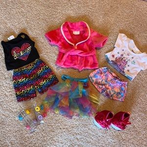 Build-A-Bear clothing bundle. 4 outfits + Accessories!